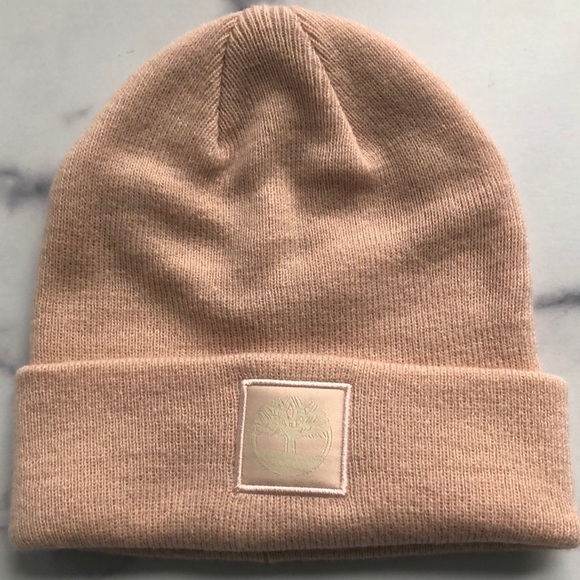 Timberland Classic Tonal Patch Cuffed Beanie In Cameo Rose - Picture 2 of 7
